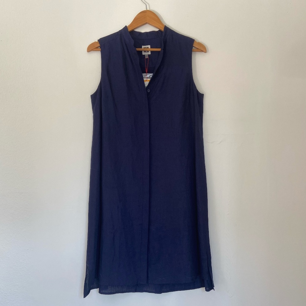 Anne Klein Sleeveless Shift Style Button Down Dress in Navy Blue